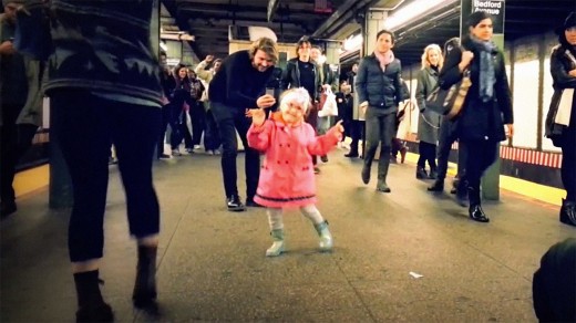 This Little girl Dancing On A Subway Platform Will melt Your chilly, chilly coronary heart