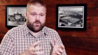 Robert Kirkman Tells a narrative in regards to the career Pivot That Put Him On the trail To “The walking dead”