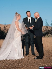 Erika Christensen Marries bike owner Cole Maness In entrance Of forged members From Parenthood