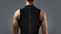 This good Shirt Buzzes You When Your Posture Slumps