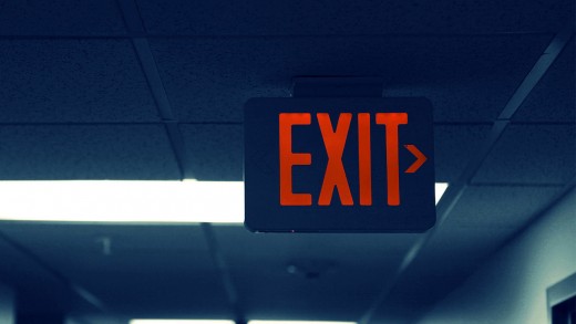 Twitter to put Off more than 300 staff