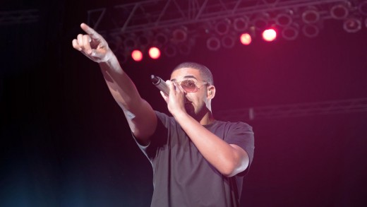 Why Did Drake’s “Hotline Bling” Fail To Top Billboard Charts? Blame Apple Music