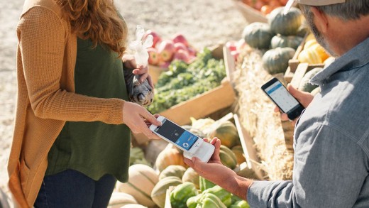 square’s New Contactless Card Reader helps Apple Pay