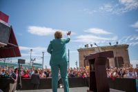 Can Female Leaders Like Hillary Clinton Dream Big?