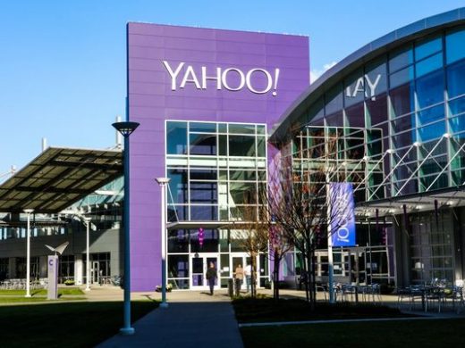 Yahoo Forced Into Spying on Emails With Court Order