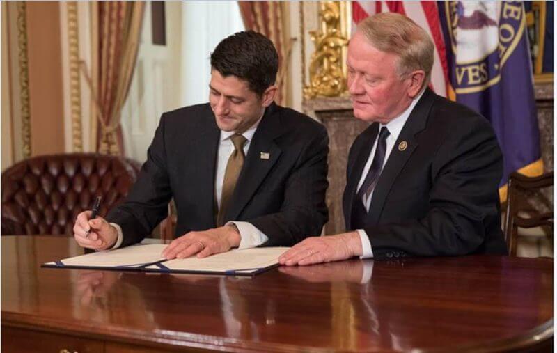 Speaker Ryan And Leonard Lance Sign Consumer Review Fairness Act