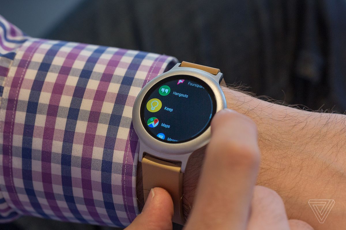 Android Wear 2.0 Gets Good Marks From Reviewers 
