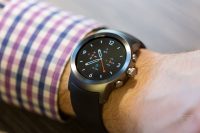Android Wear 2.0 Gets Good Marks From Reviewers