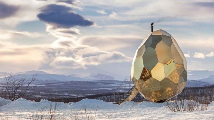 Now You Can Sauna In A Giant Golden Egg In Sweden's Northernmost Town | DeviceDaily.com