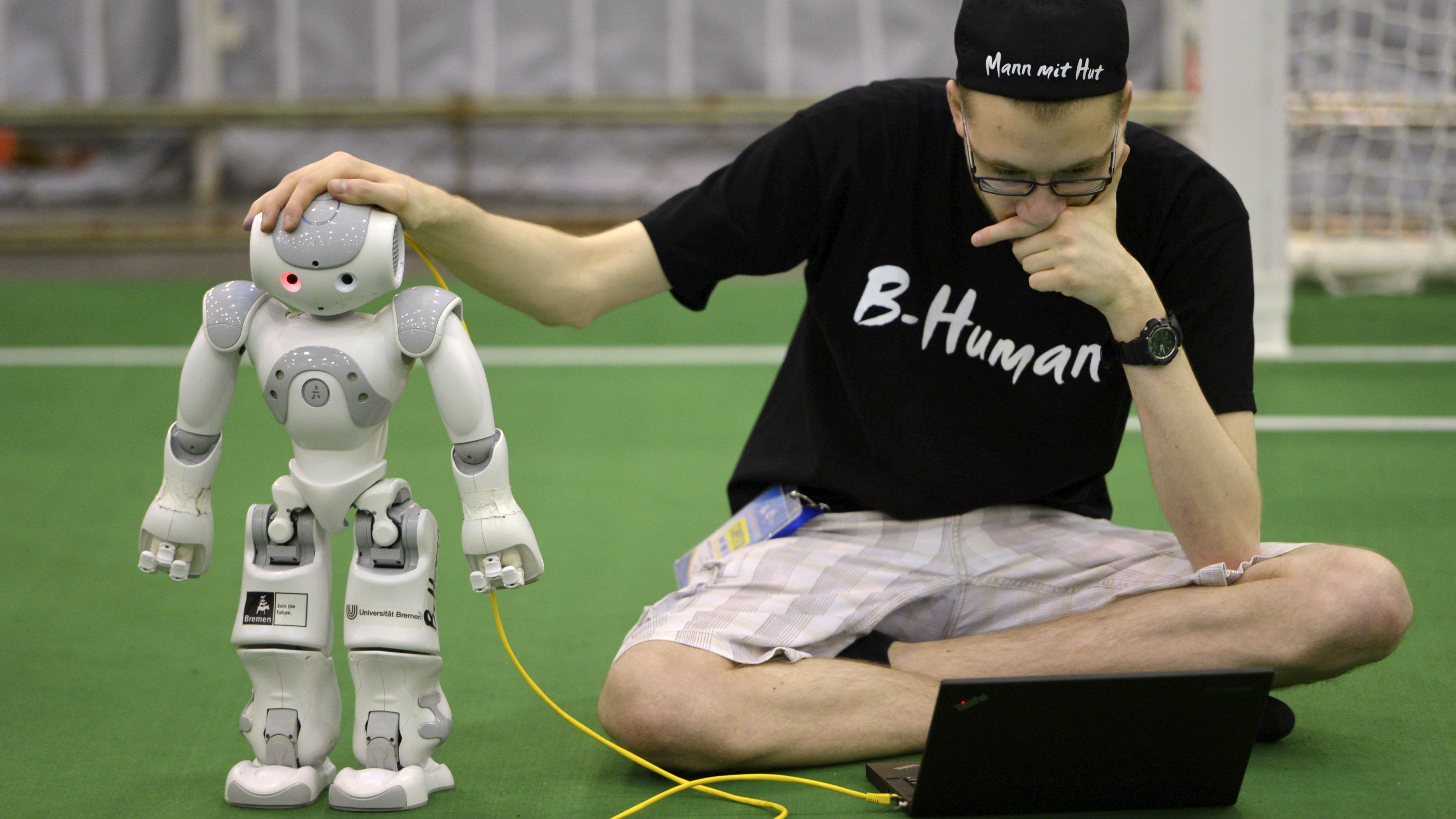 Do Humans Interpret Context Better Than Robots? | DeviceDaily.com