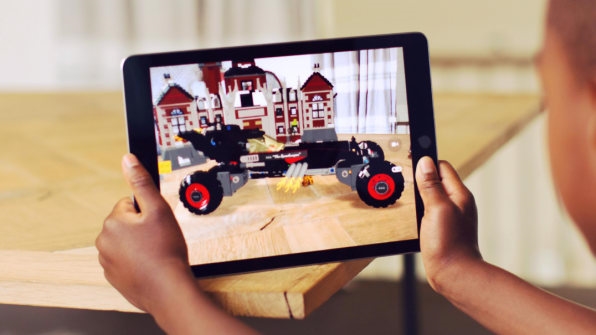 Obvious: AR Made With Apple's ARKit Would Work Way Better On iGlasses | DeviceDaily.com