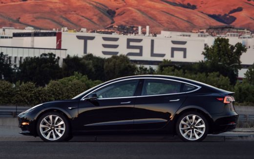 Tesla makes its first Model 3 (update: pictures!)