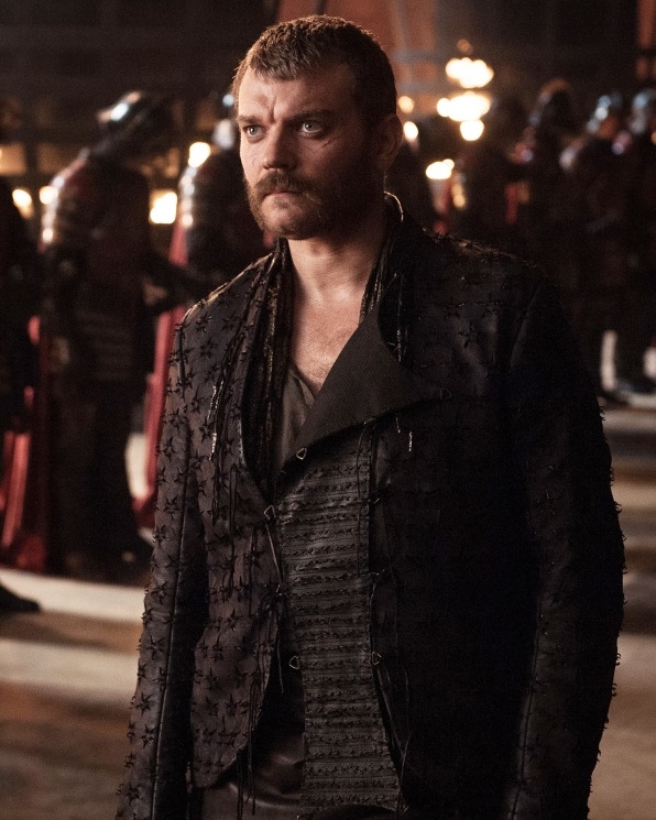The Costume Designer For “Game Of Thrones” Explains Euron Greyjoy’s New Swagger | DeviceDaily.com
