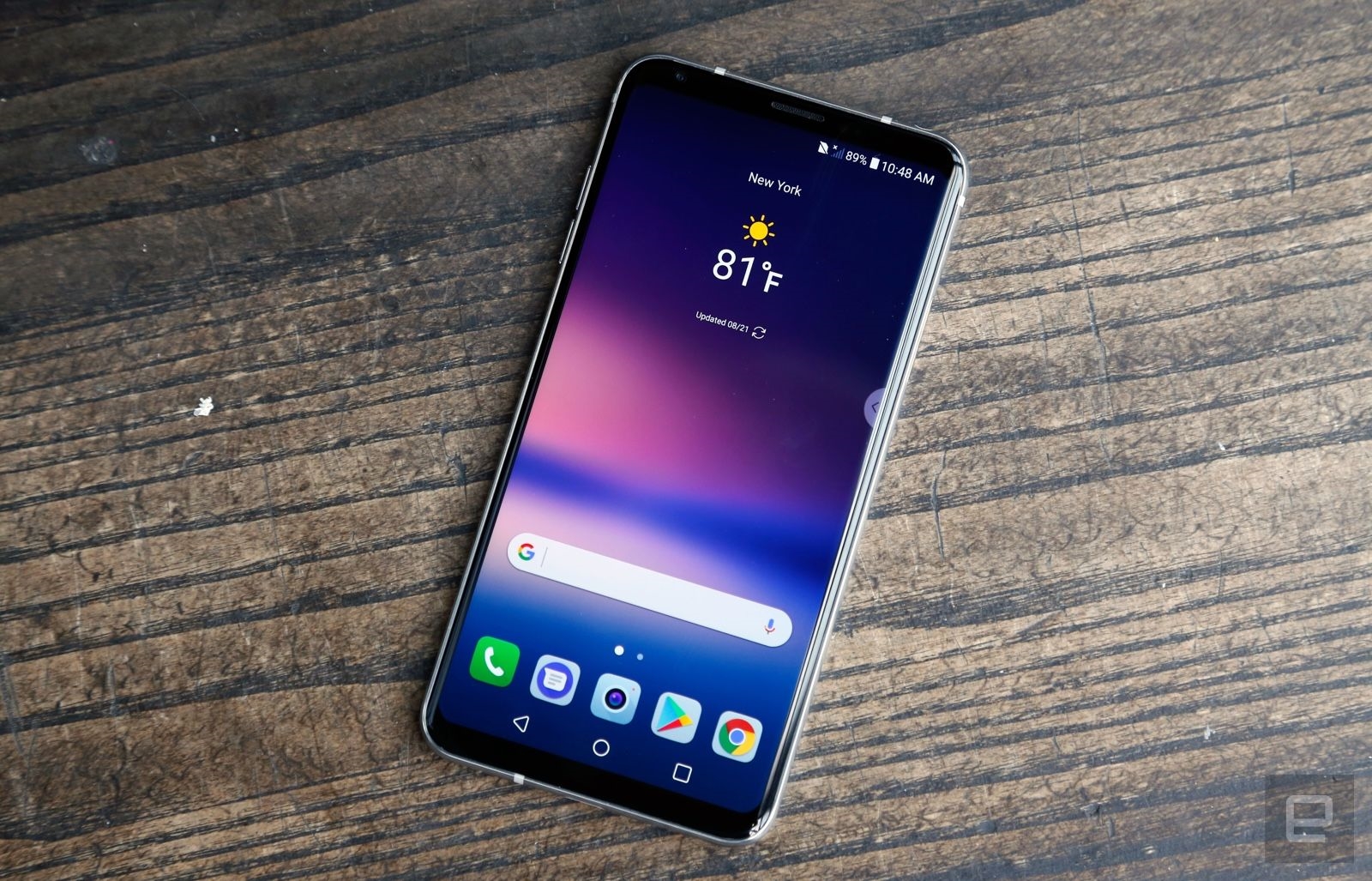 LG V30 hands-on: The phone the G6 should've been | DeviceDaily.com