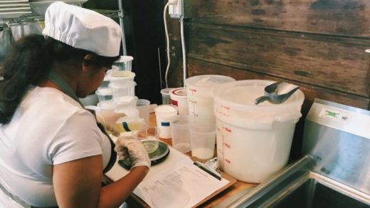 This Pop-Up Restaurant Trains Refugee Chefs While It Serves Their Delicious Food