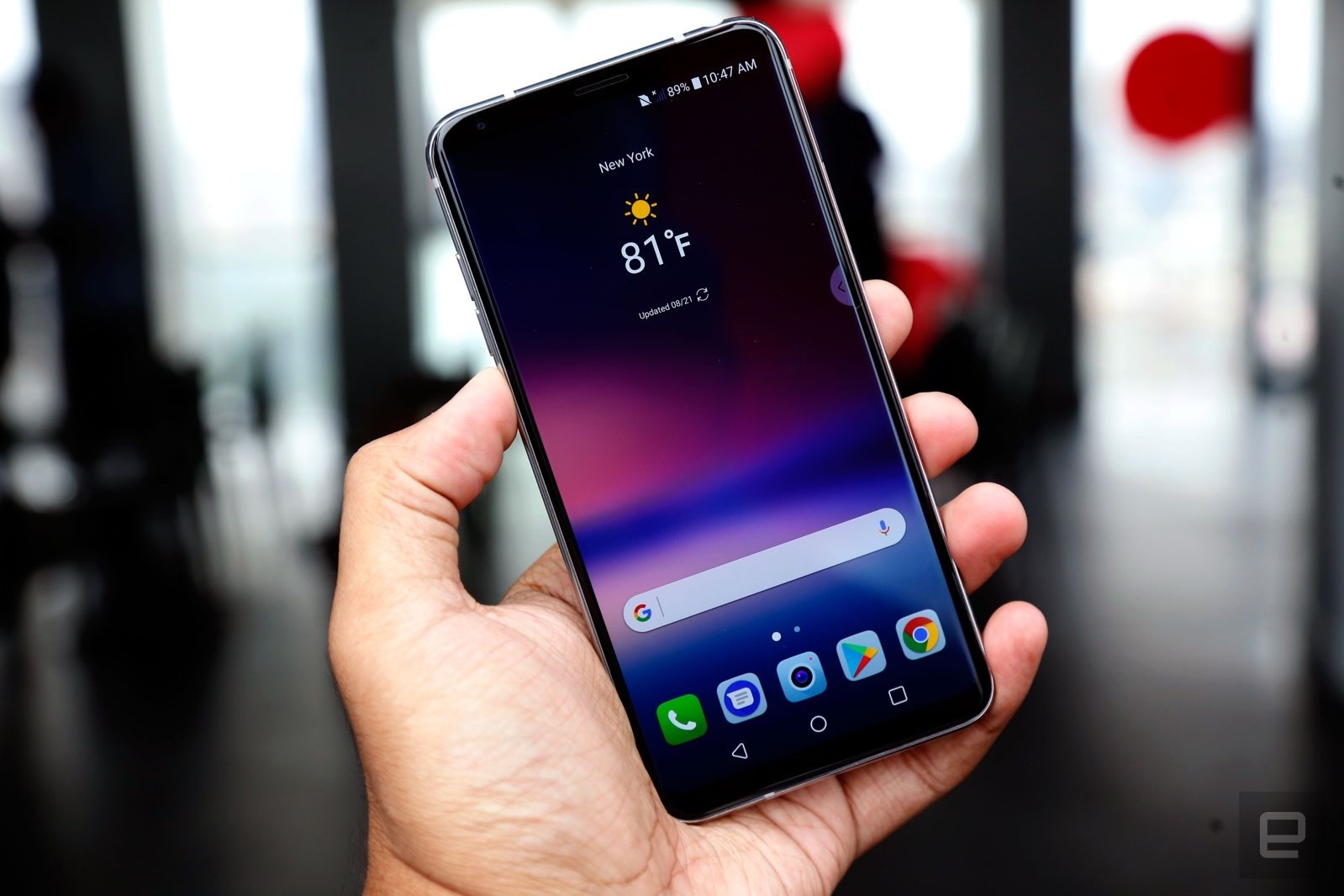 LG V30 hands-on: The phone the G6 should've been | DeviceDaily.com