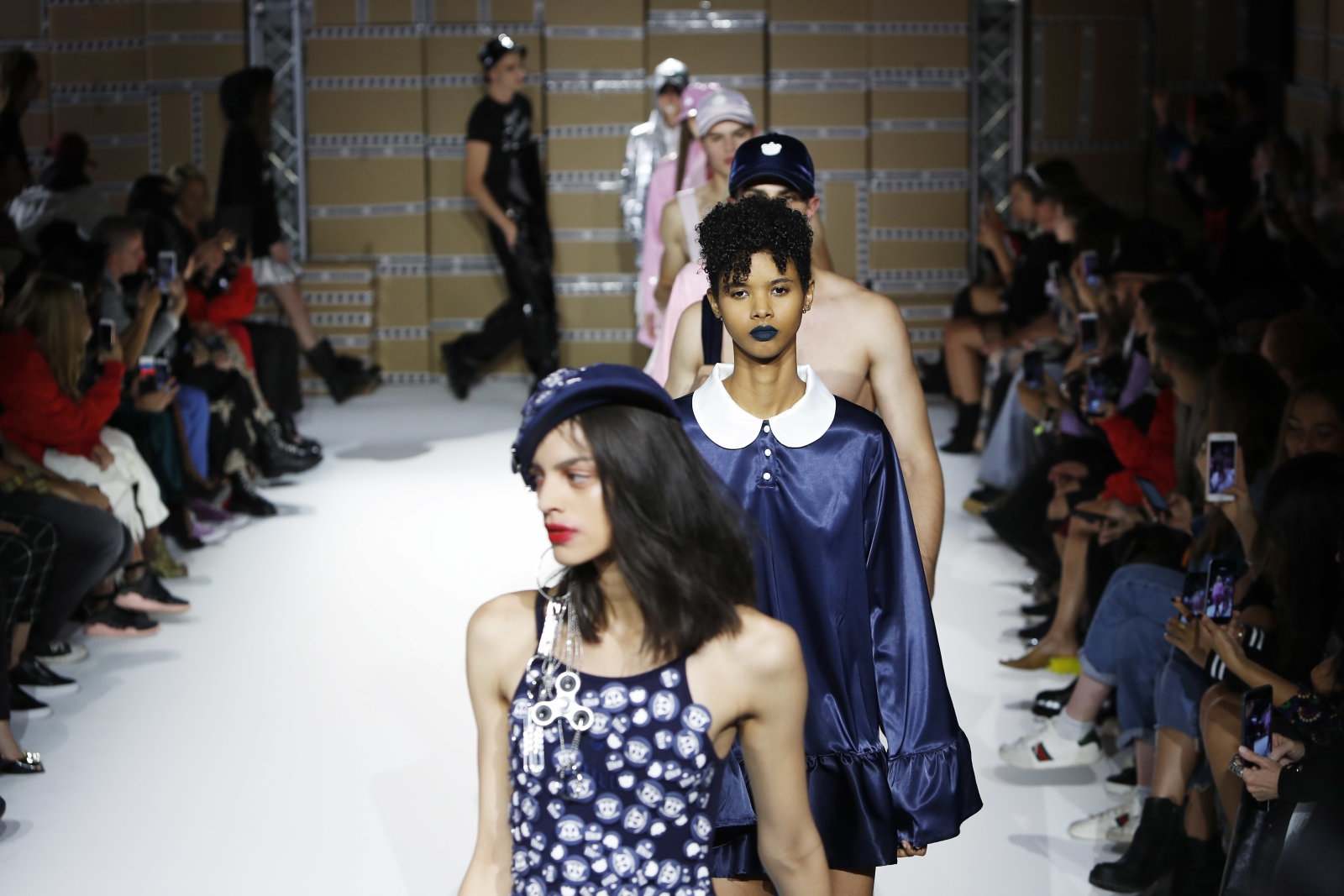 Amazon tests one-hour delivery for your fashion show picks | DeviceDaily.com Amazon tests one-hour delivery for your fashion show picks | DeviceDaily.com