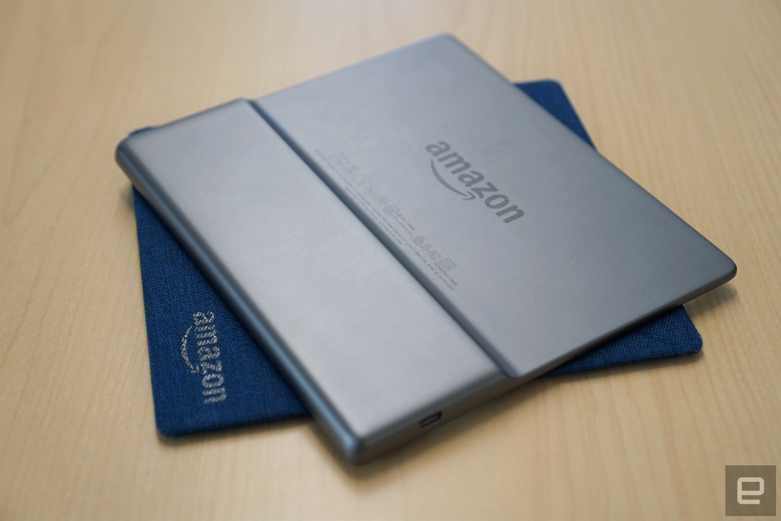 Amazon's new Kindle Oasis is waterproof and has a bigger screen | DeviceDaily.com