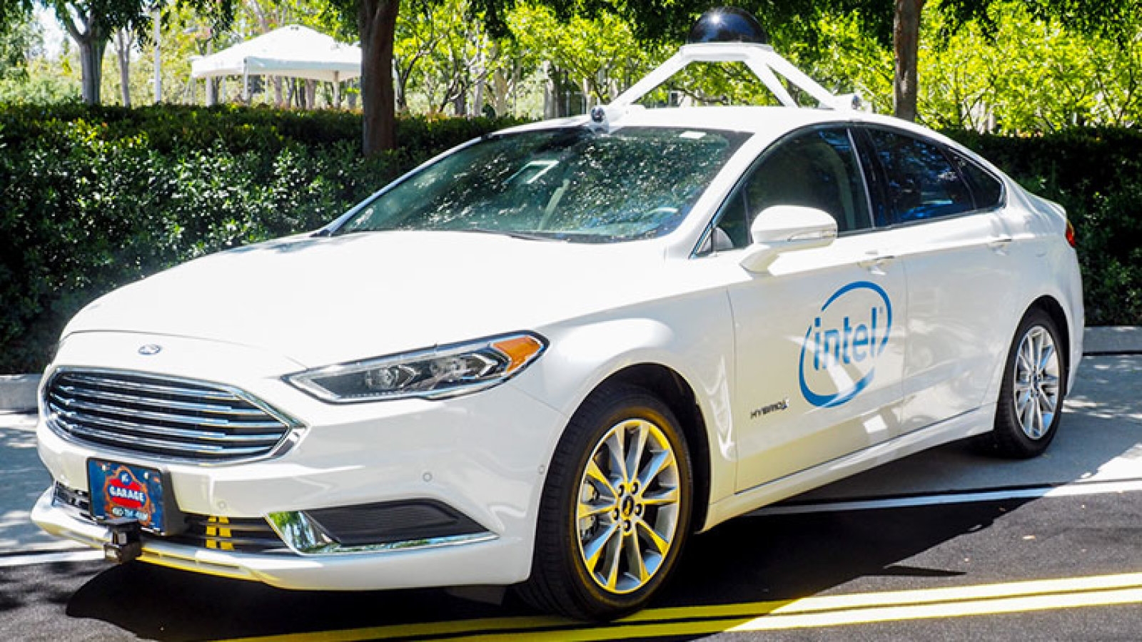 Intel proposes a mathematical formula for self-driving car safety | DeviceDaily.com