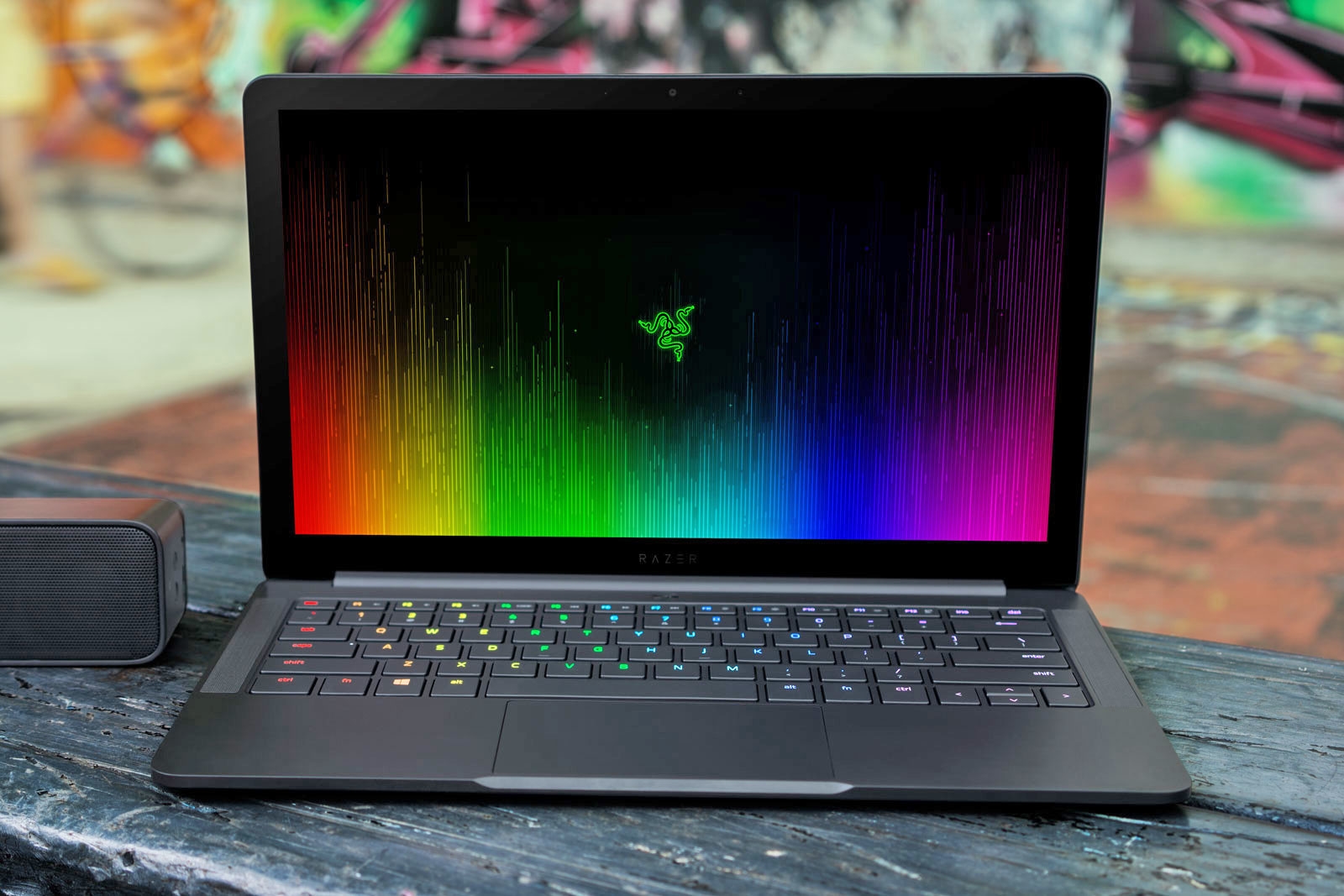 Razer's Blade Stealth laptop now packs a quad-core processor | DeviceDaily.com