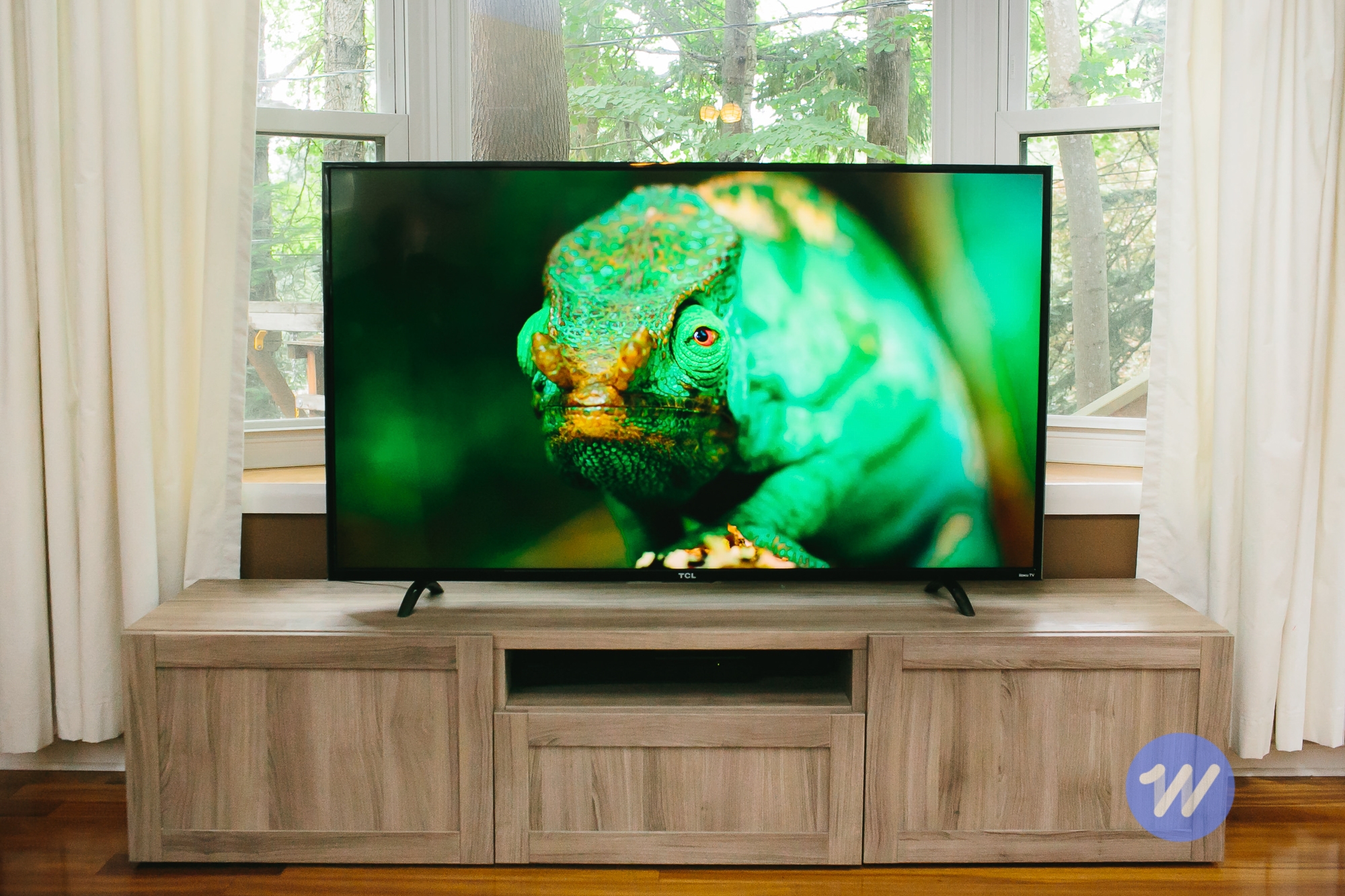 The best 4K TV on a budget | DeviceDaily.com