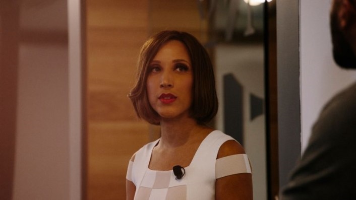 The “Reckless Confidence” Of “The Rundown” Host Robin Thede | DeviceDaily.com