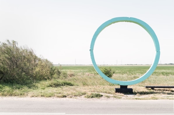 Take A Look At These Insane Soviet-Era Bus Stops In Russia | DeviceDaily.com