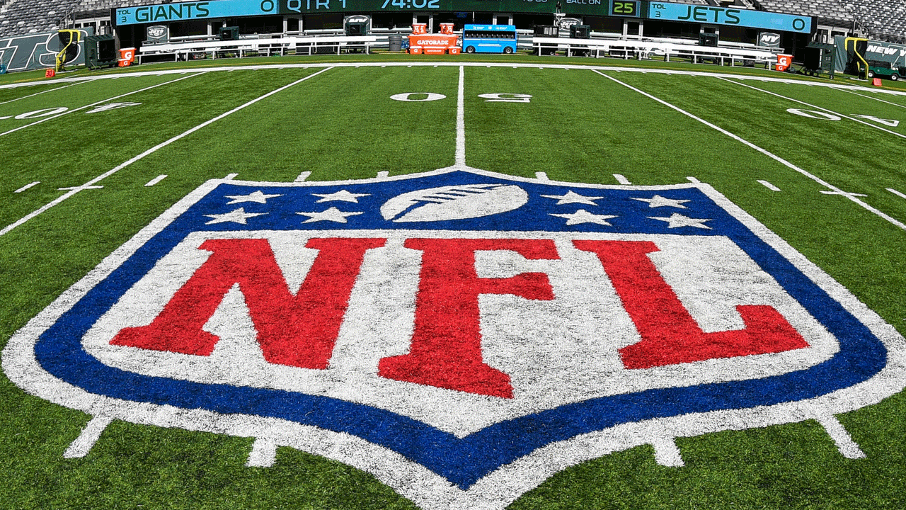 Americans Want NFL To Keep Politics Out Of Football, Study Says | DeviceDaily.com