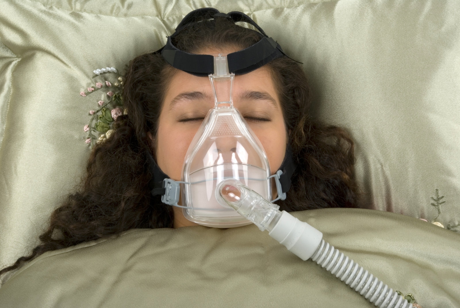 FDA clears implant that treats severe sleep apnea | DeviceDaily.com
