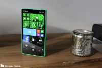 Microsoft canceled an ‘all-screen’ Windows phone in 2014