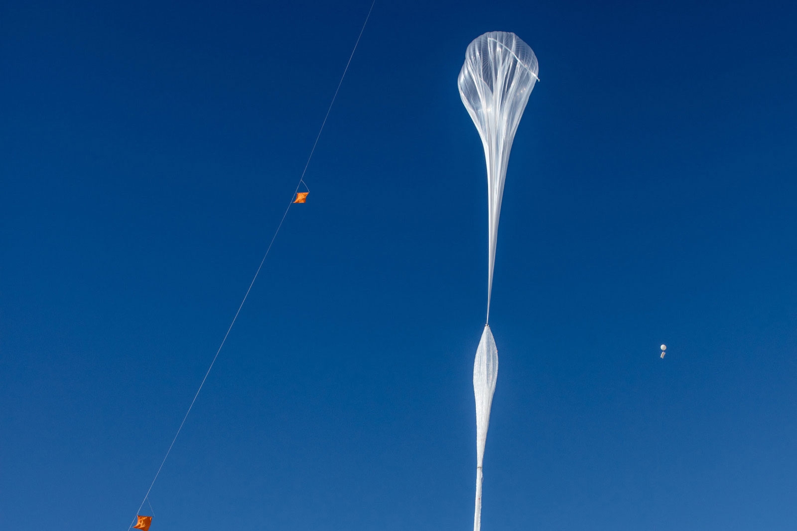 World View successfully launches near-space balloon from its new HQ | DeviceDaily.com