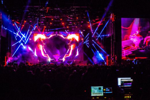 ‘Flying Lotus in 3D’ is a jam session between music and holograms