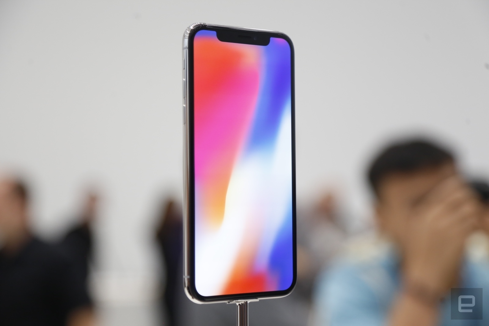 iPhone X pre-orders are open -- but there's already a wait | DeviceDaily.com