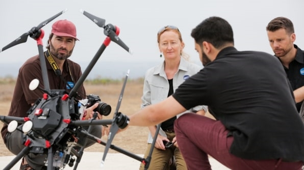 How The San Diego Zoo Is Using AI And Drones To Save Polar Bears | DeviceDaily.com