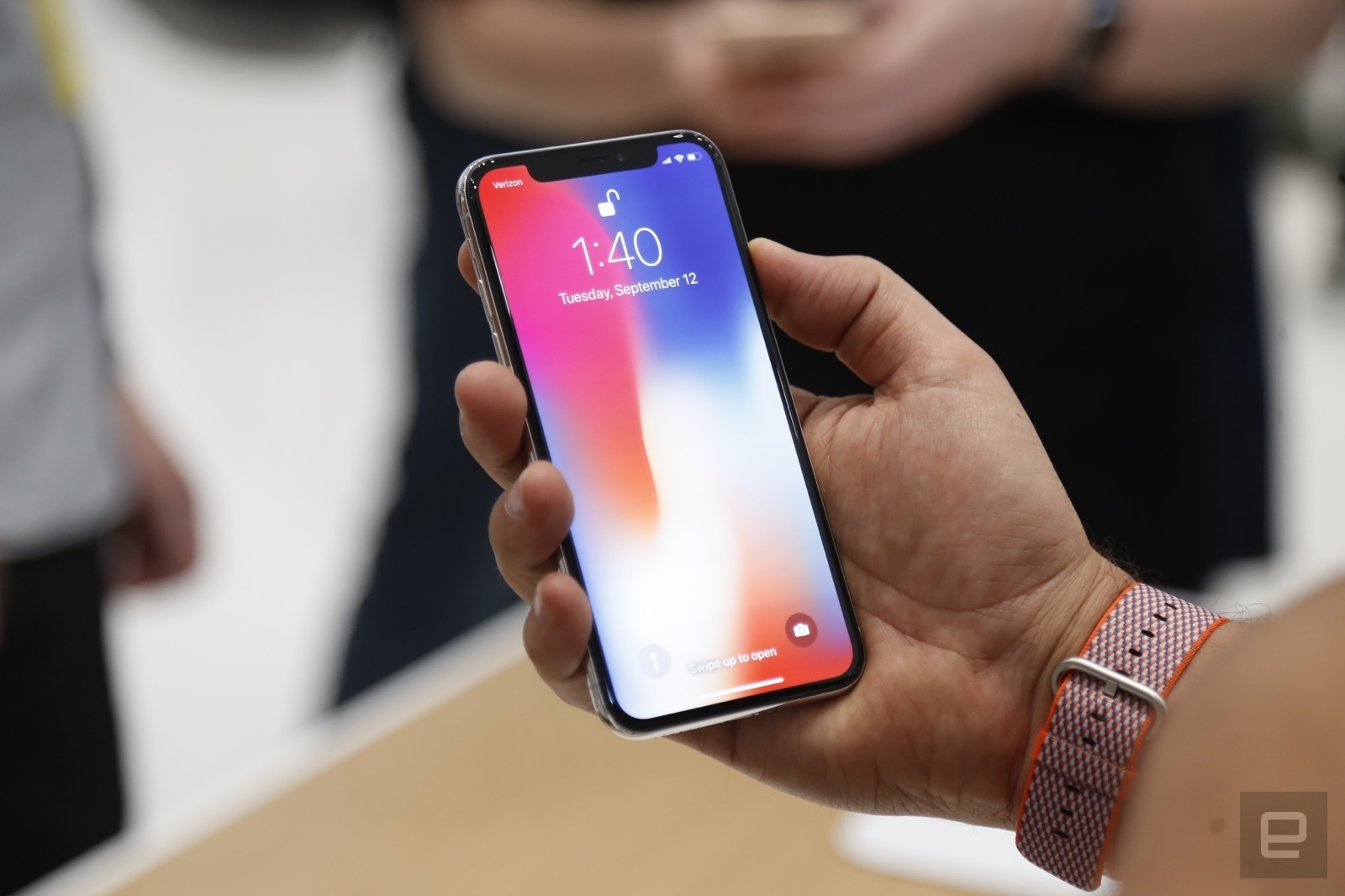 Apple fires employee after daughter's iPhone X video goes viral | DeviceDaily.com