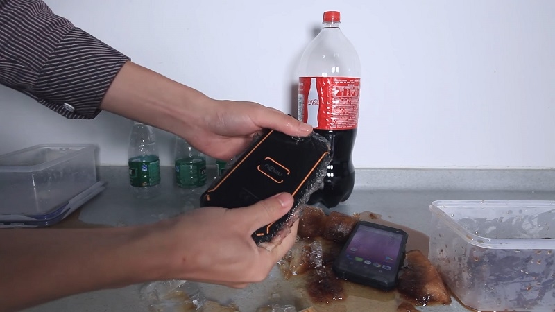 NOMU S10 Pro Could Also Survive 5 Long Hours Freezing in Water and Coke | DeviceDaily.com