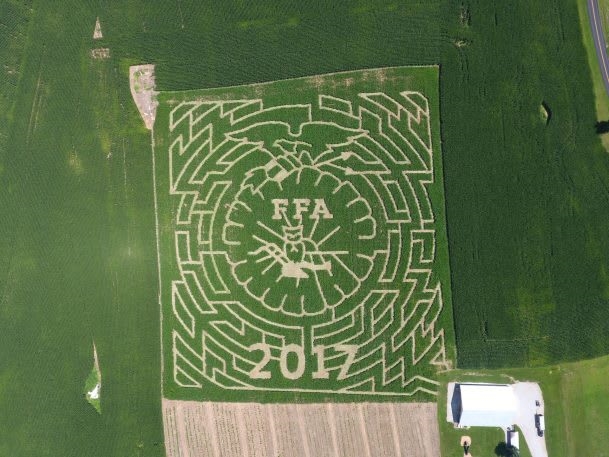 Inside The Surprisingly High-Tech World Of Corn Mazes | DeviceDaily.com