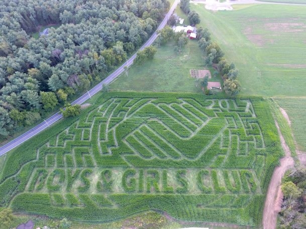 Inside The Surprisingly High-Tech World Of Corn Mazes | DeviceDaily.com