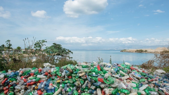 To Keep Plastic Out Of The Ocean, Companies Are Starting To Add It To Their Products | DeviceDaily.com