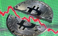 Coinbase halts trading after volatile bitcoin price fluctuation (updated)