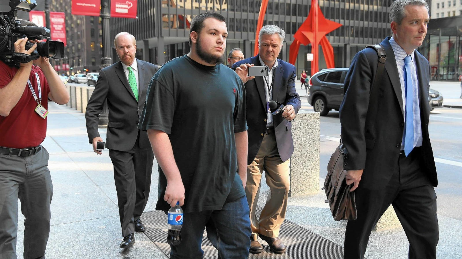 Lizard Squad's founding member pleads guilty to cyber-crimes | DeviceDaily.com