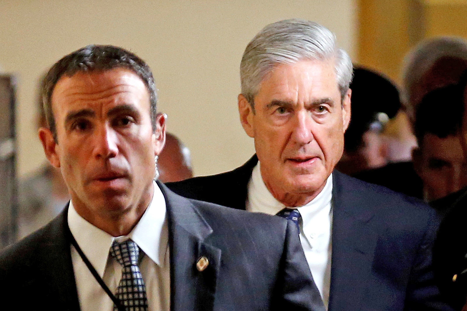Mueller investigation obtains thousands of Trump transition emails | DeviceDaily.com