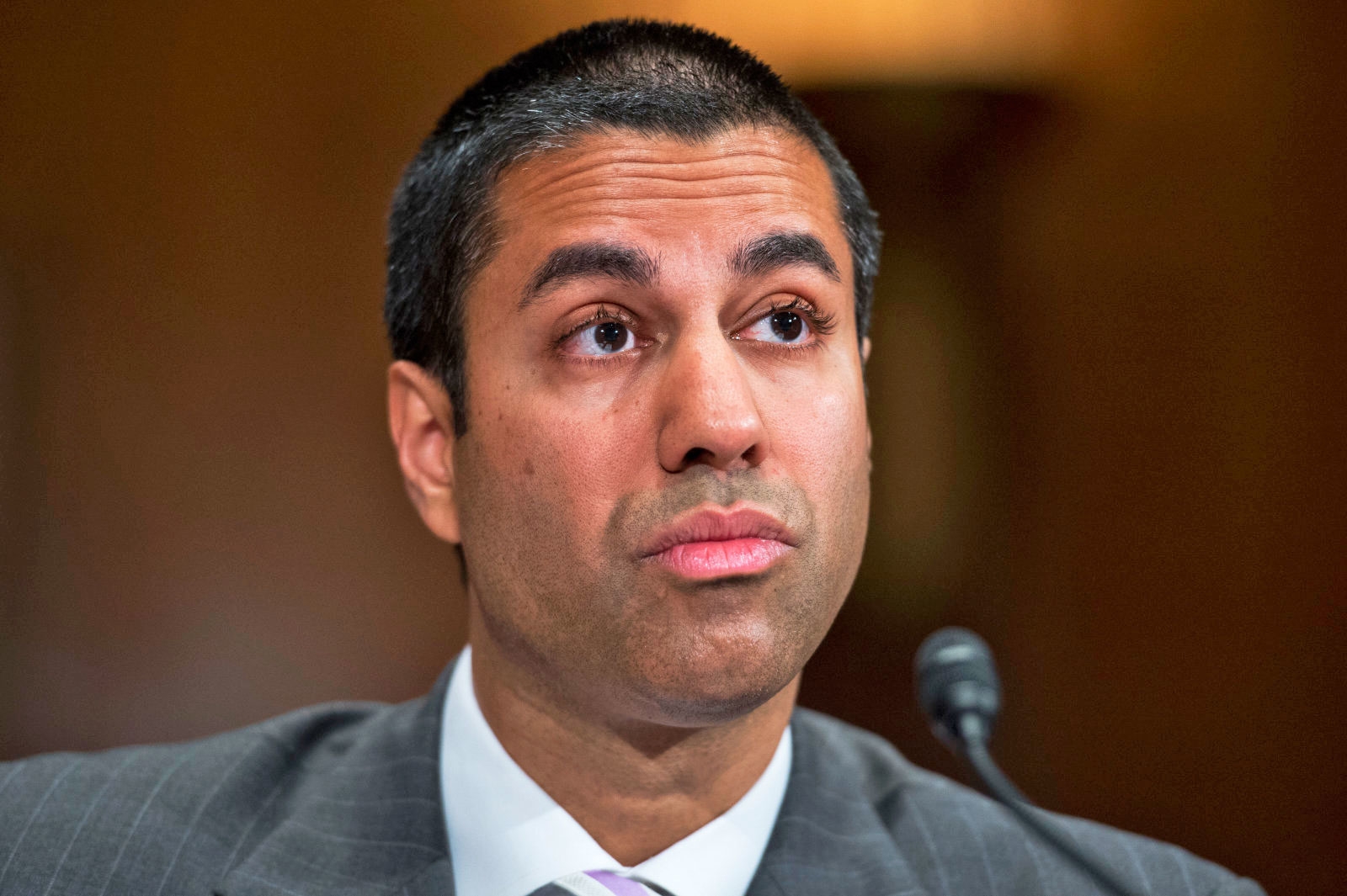 Senators make last ditch effort to halt the FCC's net neutrality vote | DeviceDaily.com