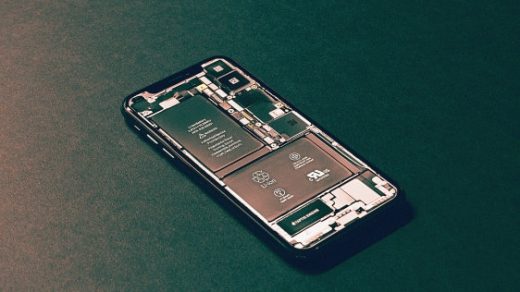 Apple Throttling Woes: Blame Small Batteries, Not Planned Obsolescence