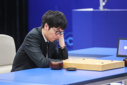 Human Go champion backtracks on vow to never face an AI opponent again