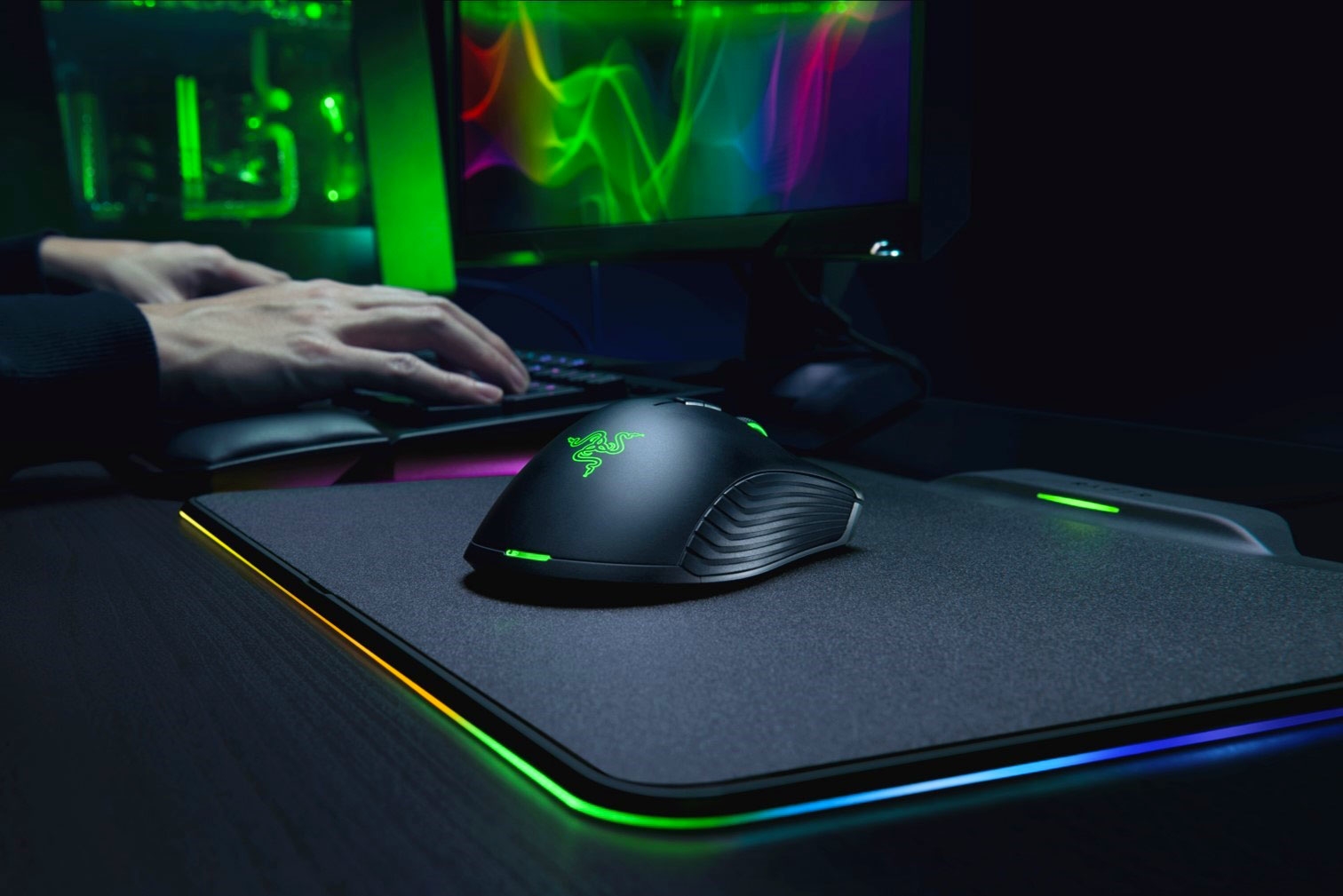 Razer's Hyperflux wireless mouse is powered by its pad | DeviceDaily.com