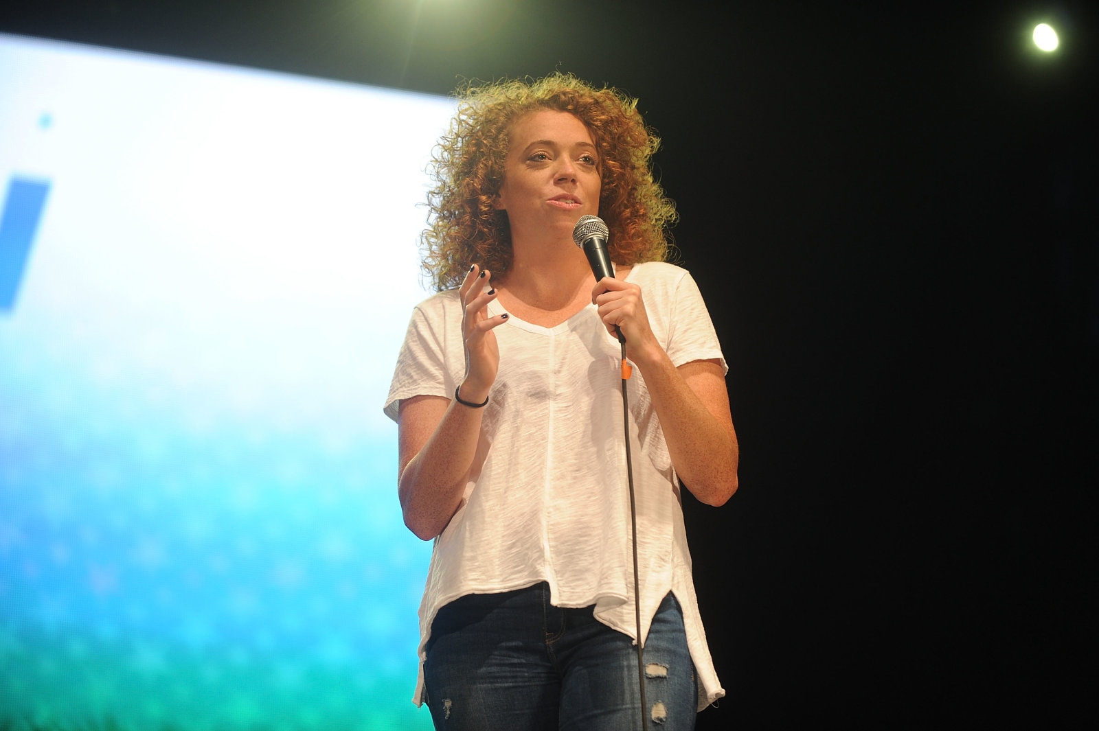 Netflix preps late-night series with 'Daily Show' vet Michelle Wolf | DeviceDaily.com