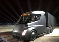 Tesla’s plan to charge electric semis relies on its customers