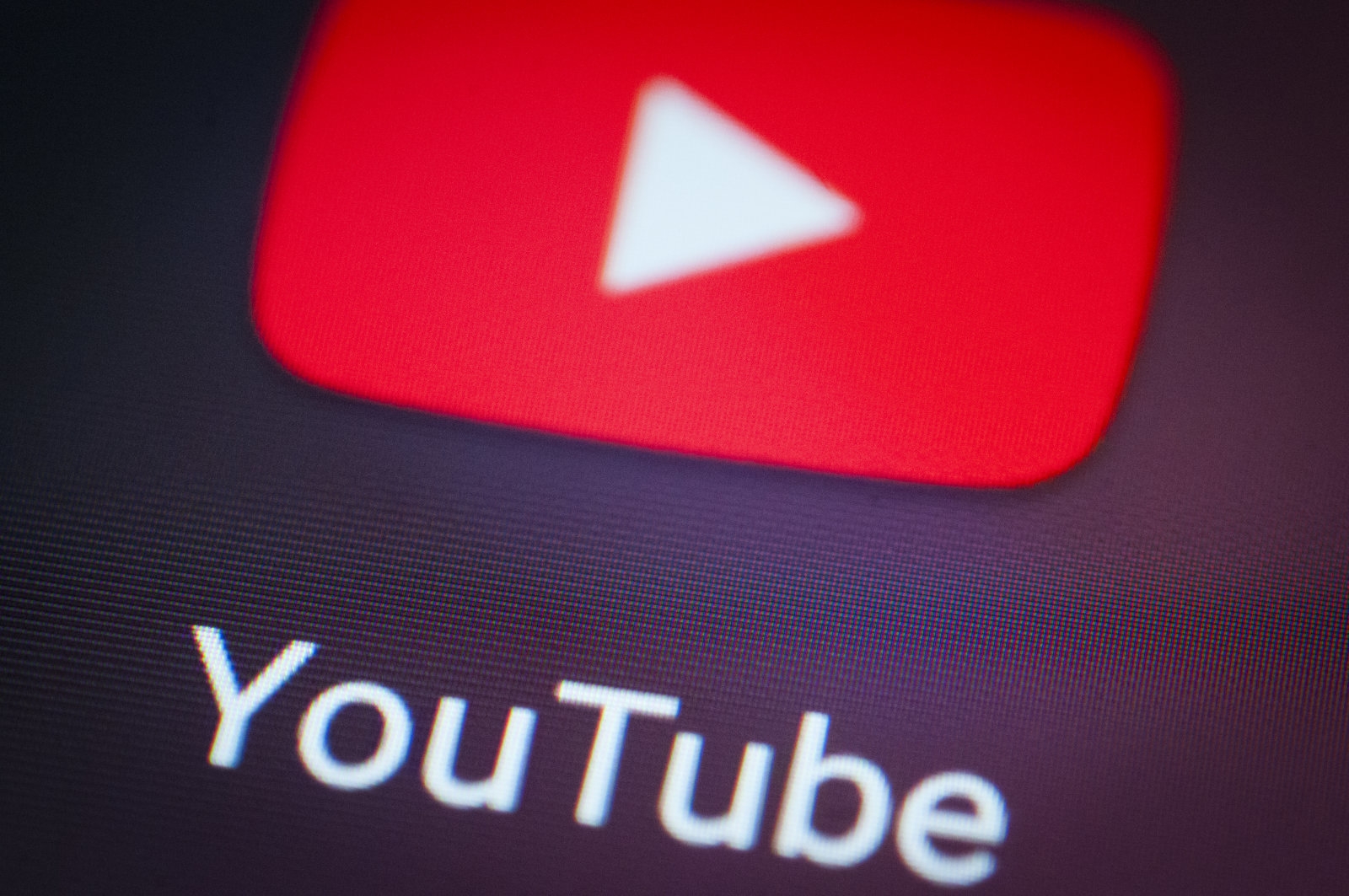 YouTube's trending section shows it has a fake news problem, too | DeviceDaily.com