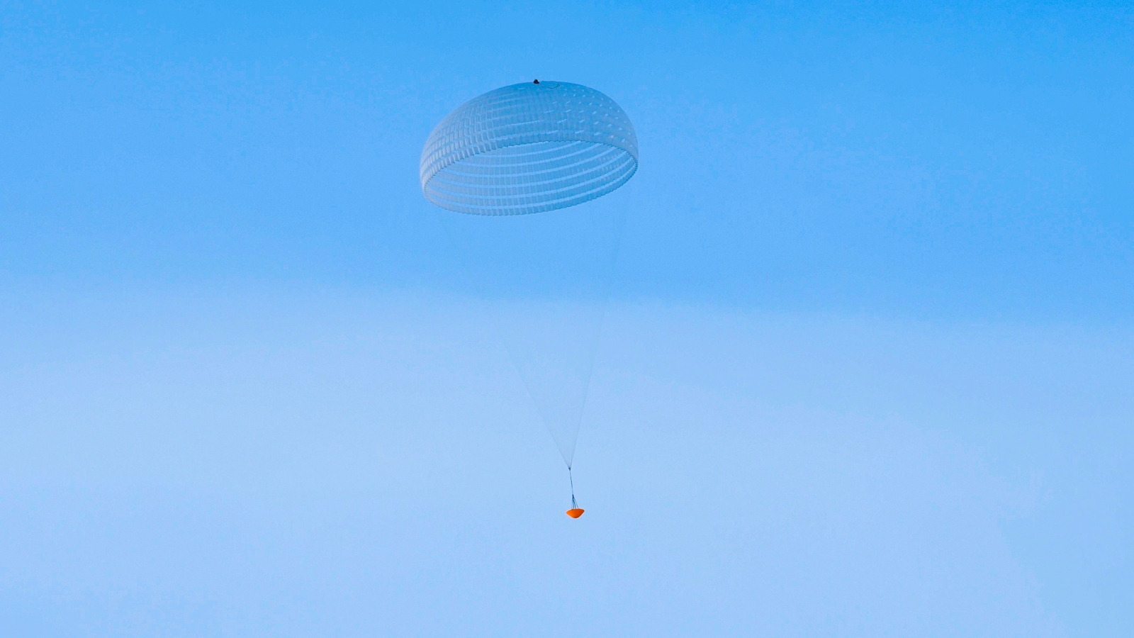 ESA tests its giant Mars mission parachute | DeviceDaily.com